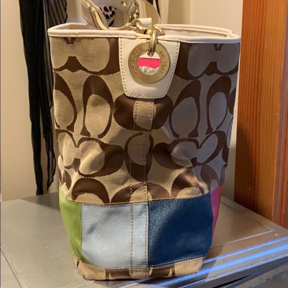 Coach purse - Picture 2 of 6